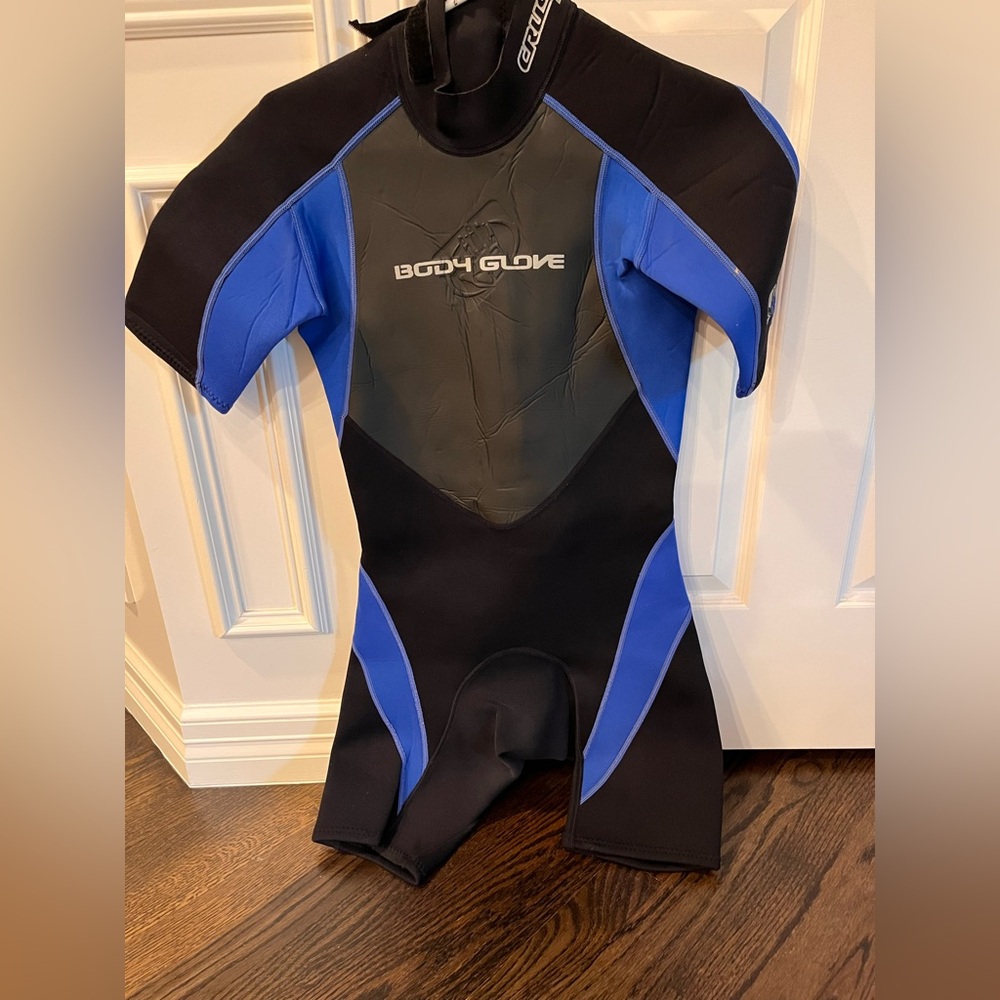 Body Glove Black and Blue Men’s Wetsuit